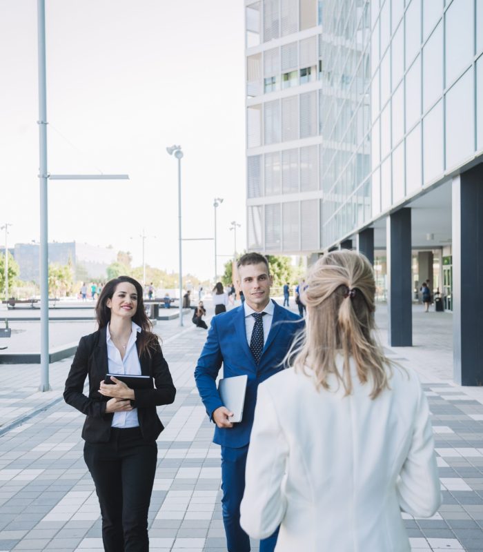 business-people-street-scene